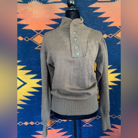 Vintage Unisex Military Issue Olive Brown Wool Button top Sweater!